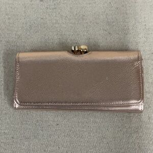 EUC woman’s wallet